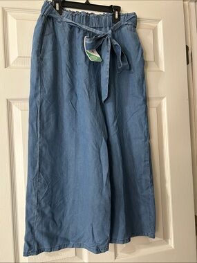 Lane Tree boutique brand Light Blue Tie-Waist Women's chambray pants